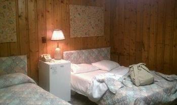 Captain'S Cove Motel Oak Island Exterior foto